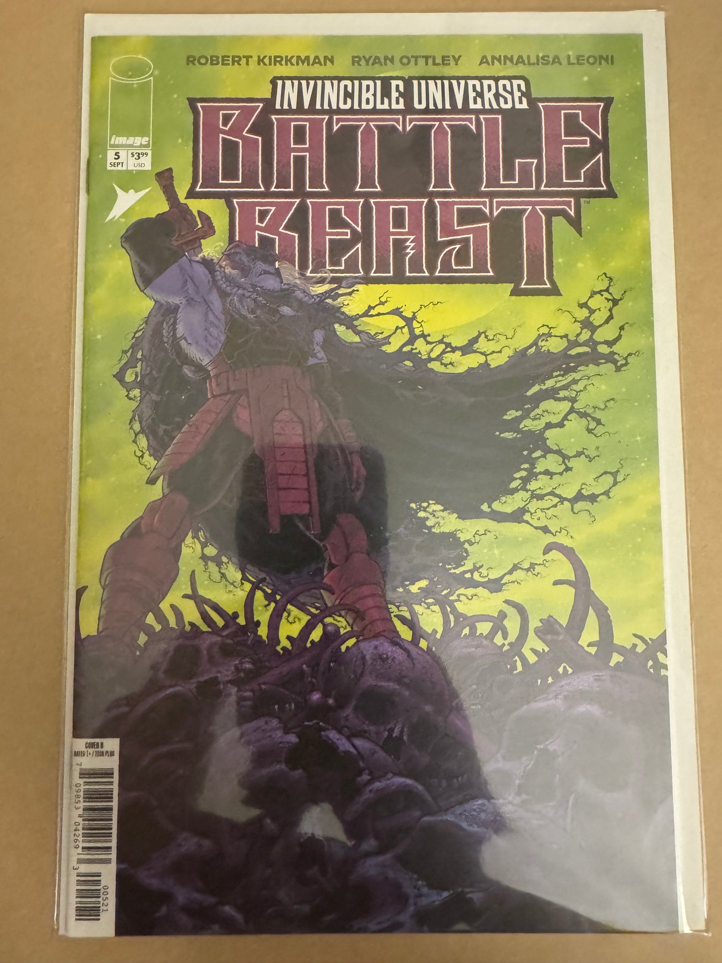 Invincible Universe: Battle Beast Issue #5 - Tony Moore